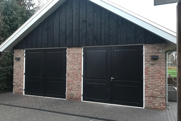 Houten garagedeur Weekamp