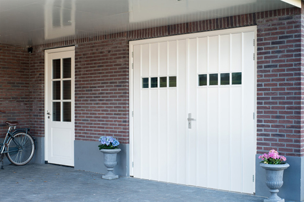 Houten garagedeur Weekamp